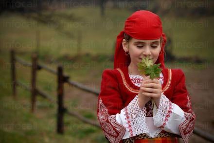 Ежегодно великденско хоро в община Гълъбово - НЧ Просвета - 1911 г. Гълъбово Ежегодно великденско хоро в община Гълъбово - НЧ Просвета - 1911 г. Гълъбово