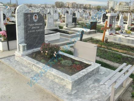 Мемориални плочи - МОНЕВ 58 ЕТ Мемориални плочи - МОНЕВ 58 ЕТ