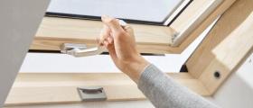 Продажба покривни прозорци Velux Варна - Жени 02 