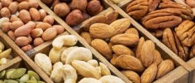 Продажба пресни сурови ядки във Варна-Център - Ядки и кафе Продажба пресни сурови ядки във Варна-Център - Ядки и кафе