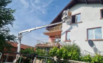Боядисване на фасади с автовишка