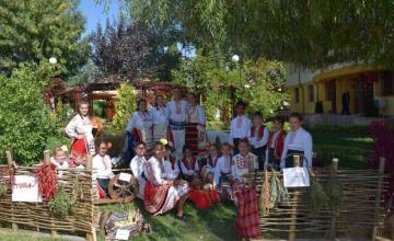 Фолклорна детска група в Чавдар-София