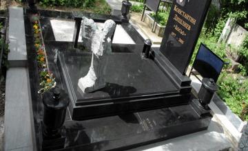Производство паметни плочи Производство паметни плочи