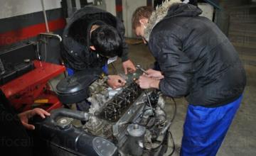 Специалност Автотранспортна техника Специалност Автотранспортна техника
