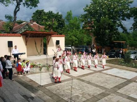 Дамски хор в община Бяла Слатина - НЧ Напредък 1898 село Търнава Дамски хор в община Бяла Слатина - НЧ Напредък 1898 село Търнава
