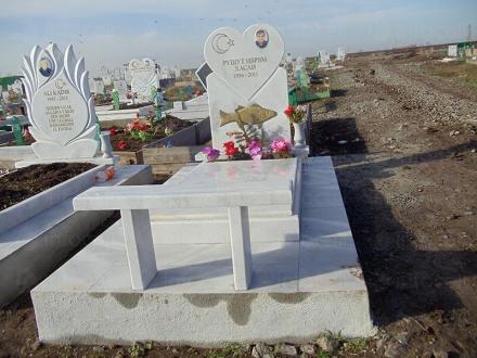 Изработване порцеланови и гранитни снимки в Севлиево - Алфа Омега
